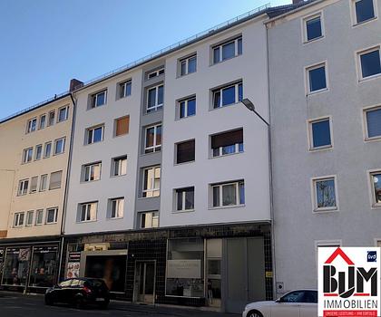*Südbalkon - 3 Zimmer - renoviert - AR - WC separat - Stellplatz oder Garage möglich*