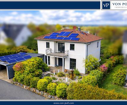 Mediterranes Einfamilienhaus mit PV-Anlage, Garten & Balkon – sofort bezugsbereit