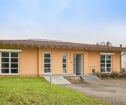 Quadratisch, praktisch, flexibel – außergewöhnliche Immobilie in Bad Kissingen OT Hausen