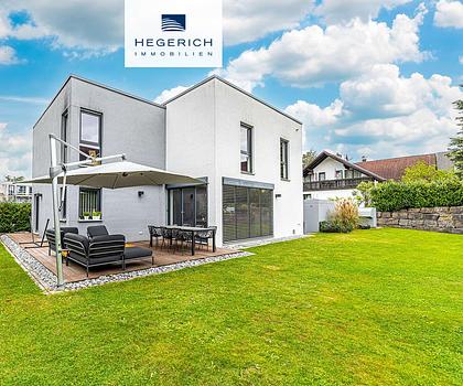 Hegerich: Moderne Traumvilla mit Süd-West-Terrasse und viel Platz für die Familie