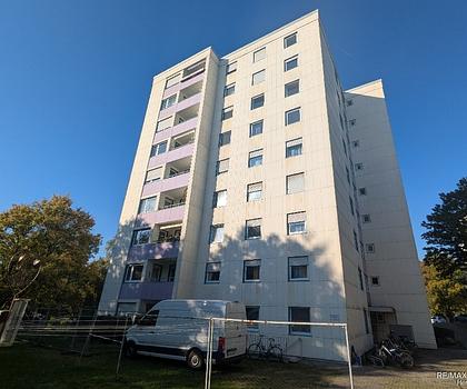 Attraktive, renovierte 3-Zimmer-Wohnung 
mit Balkon und Weitblick