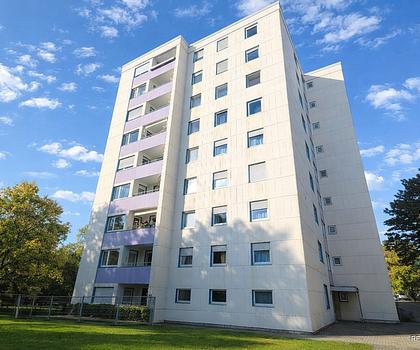 Attraktive, renovierte 3-Zimmer-Wohnung 
mit Balkon und Weitblick