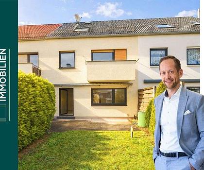 RESERVIERT ! Reihenmittelhaus zum Sanieren – Balkon, Terrasse und Garten im Südwesten von Nürnberg