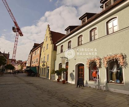 Zukunftschance JETZT nutzen!
Kompakter Laden zum fairen Preis,
Neumarkt - in der Fußgängerzone