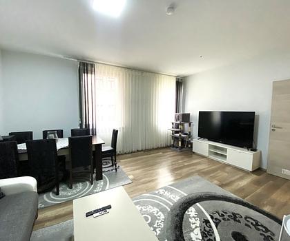 Renovierte 4- Zimmer- City- Wohnung