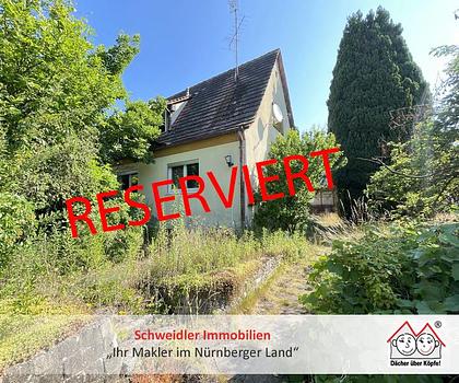 ÜBER 1.000 m² Grundstück in der Kunigundensiedlung von Lauf an der Pegnitz mit Altbestand