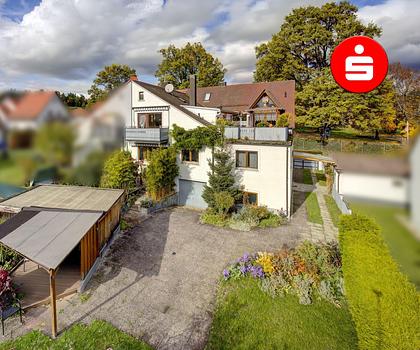 Perfekt für Anleger: DHH mit drei leerstehenden Wohnungen