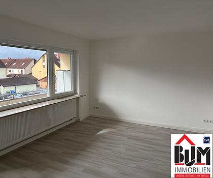 *Hell - Büro - renoviert -3 Zimmer - provisionsfrei - Parkplätze*