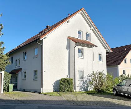 2-Zimmer-Dachgeschosswohnung mit Balkon in Stegaurach