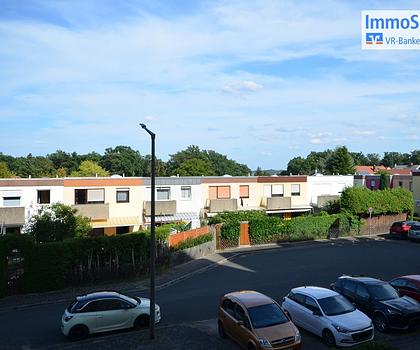 Leerstehende 3-Zimmer-Eigentumswohnung mit Balkon!