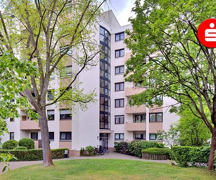 Großzügige, freie 4-Zimmer-Wohnung mit zwei Balkonen u. Tiefgaragenstellplatz