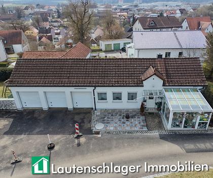 Für den kleinen Handwerker: Büro mit Lagerfläche bzw. Garagen in Lauterhofen