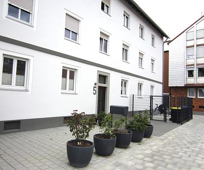 NEU RENOVIERTE 2-Zimmer-Wohnung, EG, Bad NEU in Nürnberg-Wöhrd Nä. WöhrderSee/Rathenaupl. -
RUHIG
