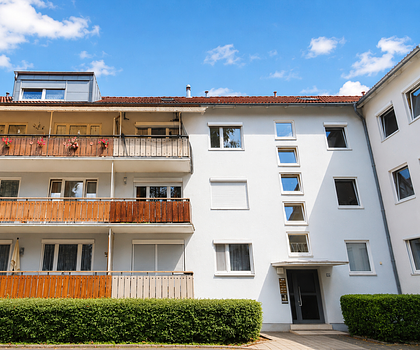 Stilvolle 3-Zimmer-Wohnung mit zwei Balkonen und optionalem Gartenanteil