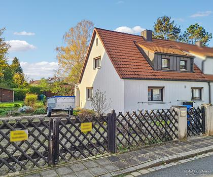 Mehr Wohnfläche ist möglich! Reiheneckhaus in ruhiger Lage, mit PKW Stellplatz und Gartenhäuschen