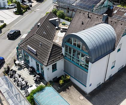 Großzügiges, Top ausgestattetes Wohnhaus mit Gewerbeeinheit sucht Unternehmer/-in