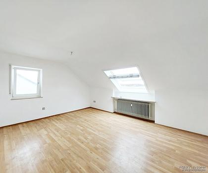Gemütliche 3 Zimmer Dachgeschosswohnung