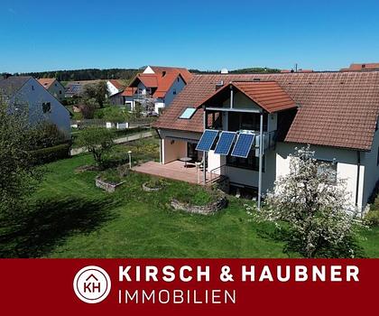 Ein Stück Dorfidylle: Zweifamilienhaus mit großem Garten!   
   Trautmannshofen