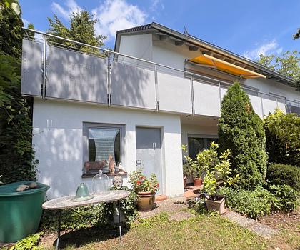 Geräumiges Wohnhaus mit Praxis/Einliegerwohnung und Doppelgarage in Ebermannstadt