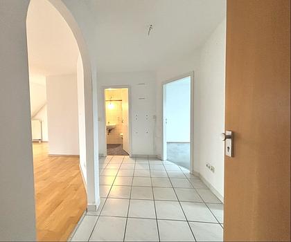 Helle Maisonette-Wohnung mit 84m² Wohn- und Nutzfläche!
