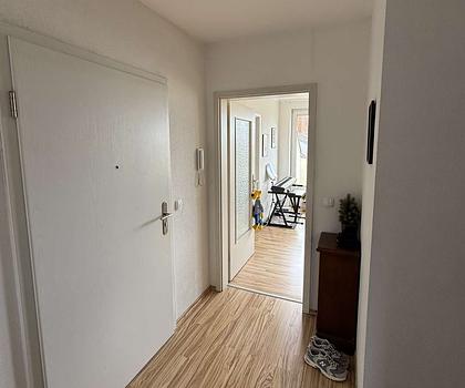 Über den Dächern von Fürth: Helle 2-Zimmer-Dachgeschosswohnung in Fürth-Südstadt