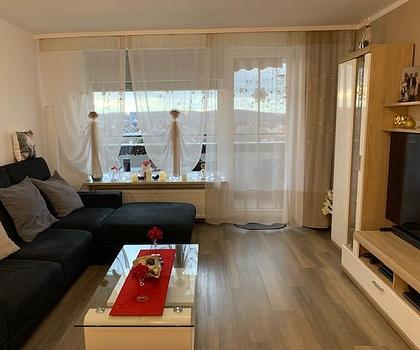 Alles top ...
Schöne Aussicht ... Wohnung mit Loggia und KFZ- Stellplatz ...