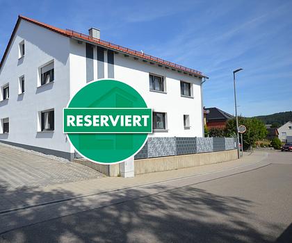Platz für Home-Office! 4-Zimmer-Wohnung mit Garage 
in Neumarkt Stadtteil Pölling