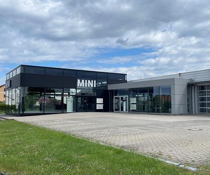 Werkstatt / Showroom / Autohaus / Freifläche