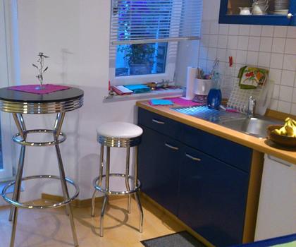 Möbliert ! Wohlfühl Ambiente 2-Zi.-Wohnung, Terrasse, Garten.